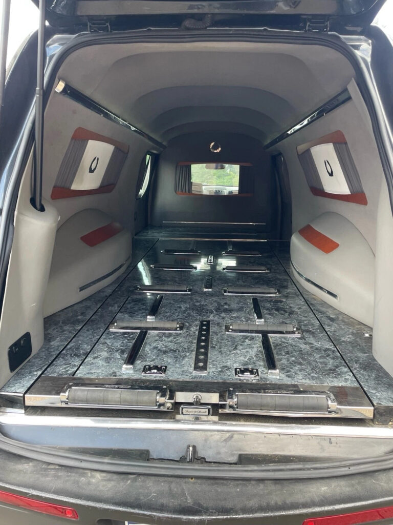 2013 Lincoln MKT Hearse