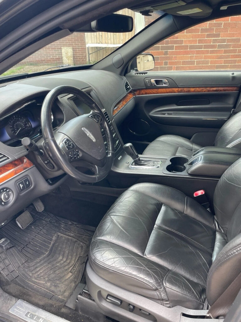 2013 Lincoln MKT Hearse