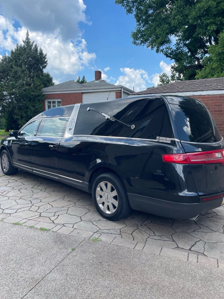 2013 Lincoln MKT Hearse