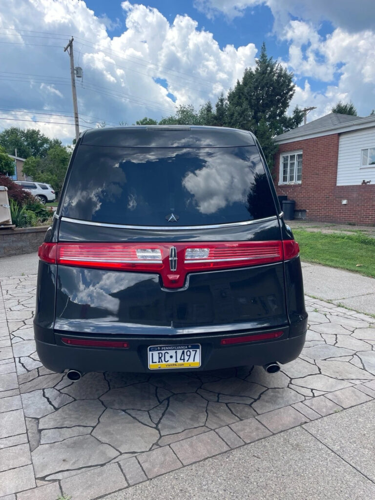2013 Lincoln MKT Hearse